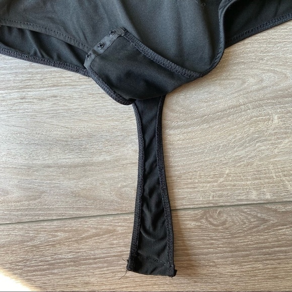 Another Story Velvet Bell Sleeve  Bodysuit in Black - Picture 8 of 14